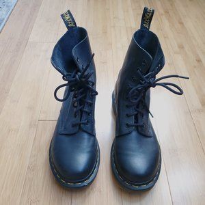 Dr. Martens 1460, Women's Size 9